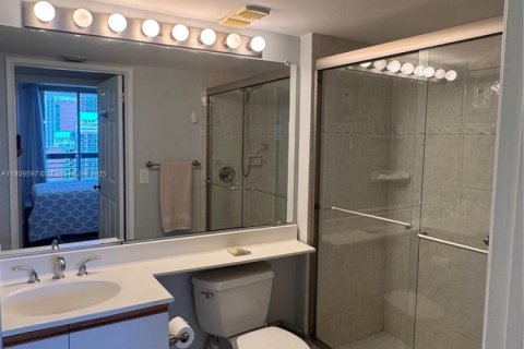 Снять в аренду кондоминиум в Авентура, Флорида 2 спальни, 109.72м2, № 1953965 - фото 23