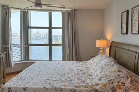 Снять в аренду кондоминиум в Авентура, Флорида 2 спальни, 109.72м2, № 1953965 - фото 11