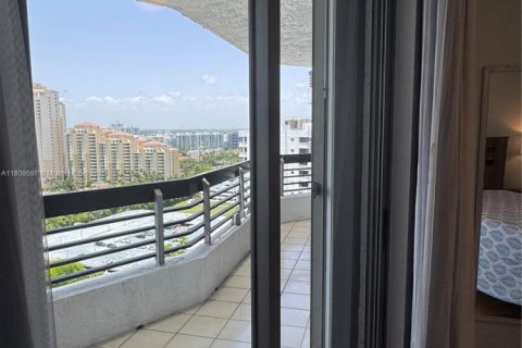 Снять в аренду кондоминиум в Авентура, Флорида 2 спальни, 109.72м2, № 1953965 - фото 10