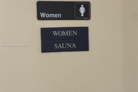 Снять в аренду кондоминиум в Авентура, Флорида 2 спальни, 109.72м2, № 1953965 - фото 30