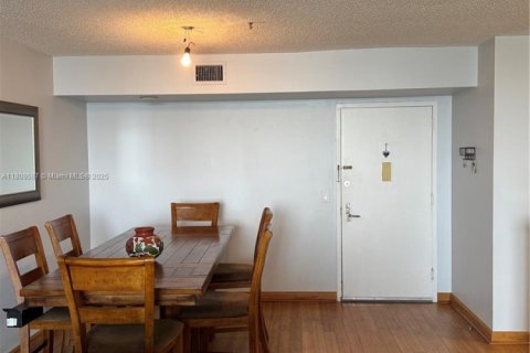 Снять в аренду кондоминиум в Авентура, Флорида 2 спальни, 109.72м2, № 1953965 - фото 4