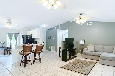 House in Ocklawaha, Florida 3 bedrooms, 143.26 sq.m. № 1687479 - photo 3