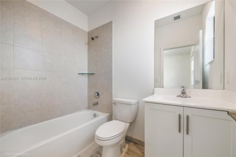 Adosado en venta en Homestead, Florida, 3 dormitorios, 123.37 m2 № 2405980 - foto 11