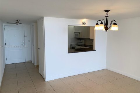 Купить кондоминиум в Авентура, Флорида 2 спальни, 100.24м2, № 1688977 - фото 12