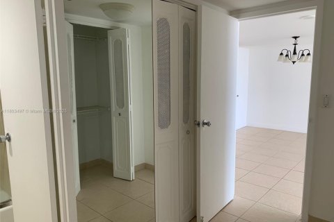 Купить кондоминиум в Авентура, Флорида 2 спальни, 100.24м2, № 1688977 - фото 13