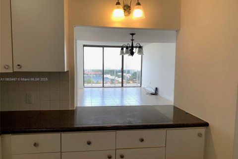Купить кондоминиум в Авентура, Флорида 2 спальни, 100.24м2, № 1688977 - фото 15