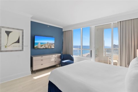 Купить кондоминиум в Майами-Бич, Флорида 1 спальня, 91.04м2, № 1958084 - фото 24