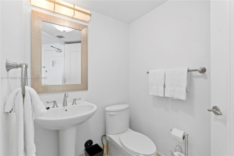 Купить кондоминиум в Майами-Бич, Флорида 1 спальня, 91.04м2, № 1958084 - фото 21