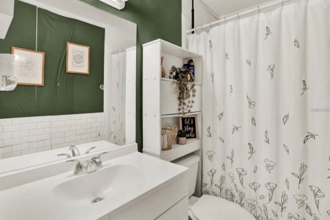 House in Tampa, Florida 3 bedrooms, 75.81 sq.m. № 2105245 - photo 10