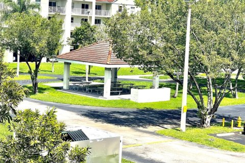 Снять в аренду кондоминиум в Катлер-Бей, Флорида 1 спальня, 55.74м2, № 2050118 - фото 14