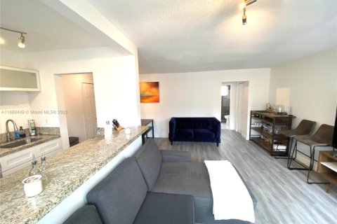 Condominio en venta en Miami Beach, Florida, 1 dormitorio, 54.44 m2 № 1941395 - foto 6