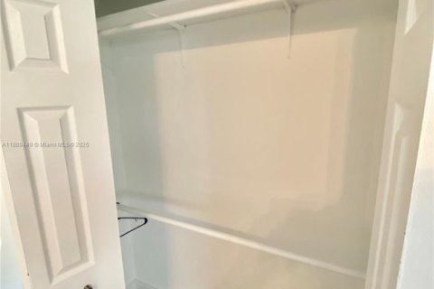 Condominio en venta en Miami Beach, Florida, 1 dormitorio, 54.44 m2 № 1941395 - foto 21