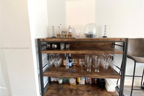 Condominio en venta en Miami Beach, Florida, 1 dormitorio, 54.44 m2 № 1941395 - foto 11