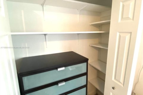 Condominio en venta en Miami Beach, Florida, 1 dormitorio, 54.44 m2 № 1941395 - foto 20