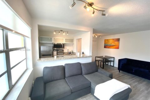 Condominio en venta en Miami Beach, Florida, 1 dormitorio, 54.44 m2 № 1941395 - foto 7
