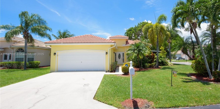 Casa en Homestead, Florida 3 dormitorios, 141.12 m2 № 1981486