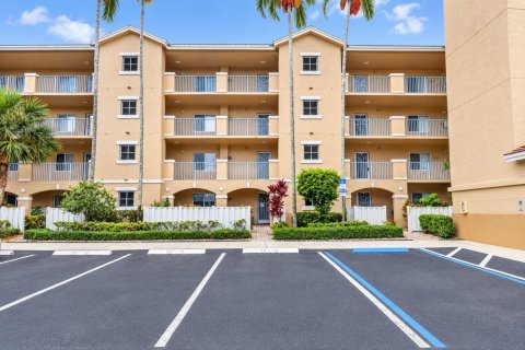 Condo in Boynton Beach, Florida, 2 bedrooms  № 2369788 - photo 3