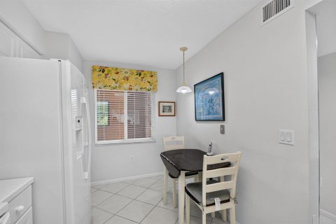 Condo in Boynton Beach, Florida, 2 bedrooms  № 2369788 - photo 12