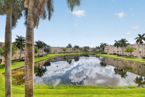 Condo in Boynton Beach, Florida, 2 bedrooms  № 2369788 - photo 25