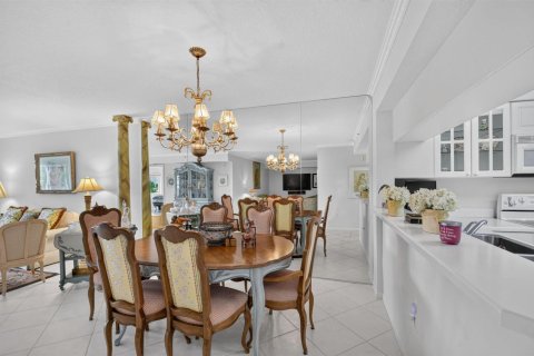 Condo in Boynton Beach, Florida, 2 bedrooms  № 2369788 - photo 13