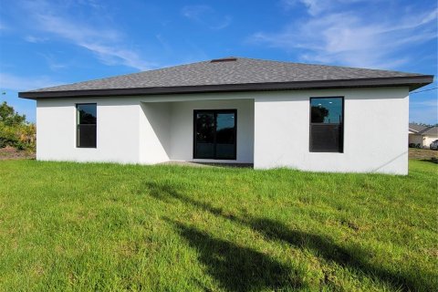 House in Englewood, Florida 3 bedrooms, 142.6 sq.m. № 2195403 - photo 30