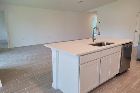 House in Englewood, Florida 3 bedrooms, 142.6 sq.m. № 2195403 - photo 14