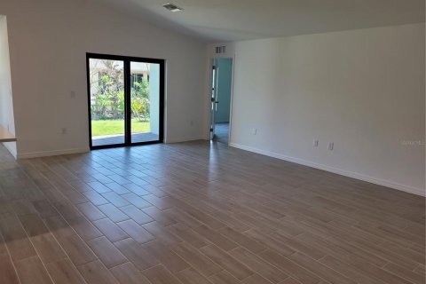 House in Englewood, Florida 3 bedrooms, 142.6 sq.m. № 2195403 - photo 16