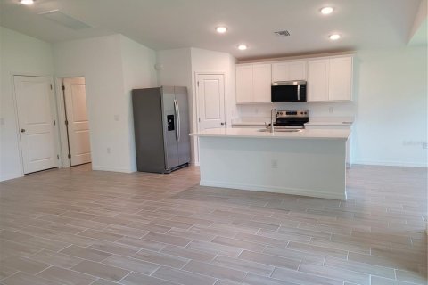House in Englewood, Florida 3 bedrooms, 142.6 sq.m. № 2195403 - photo 5