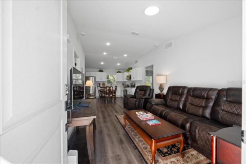 House in Ocala, Florida 3 bedrooms, 93.46 sq.m. № 2391558 - photo 5