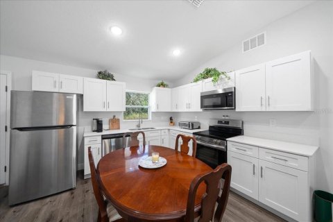 House in Ocala, Florida 3 bedrooms, 93.46 sq.m. № 2391558 - photo 11