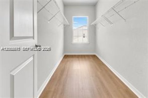 Touwnhouse à louer à Hollywood, Floride: 3 chambres, 164.99 m2 № 2360229 - photo 11