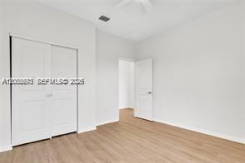 Touwnhouse à louer à Hollywood, Floride: 3 chambres, 164.99 m2 № 2360229 - photo 18