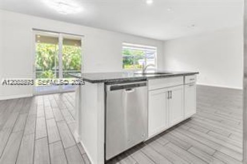 Touwnhouse à louer à Hollywood, Floride: 3 chambres, 164.99 m2 № 2360229 - photo 28