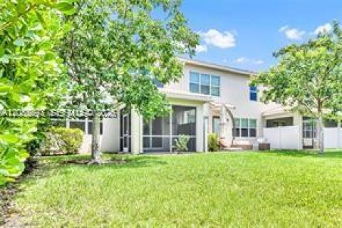 Touwnhouse à louer à Hollywood, Floride: 3 chambres, 164.99 m2 № 2360229 - photo 3