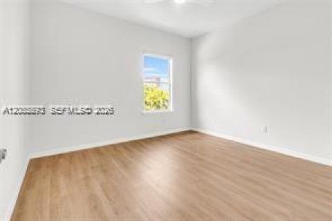 Touwnhouse à louer à Hollywood, Floride: 3 chambres, 164.99 m2 № 2360229 - photo 20