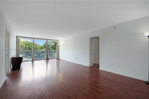 Condominio en venta en Aventura, Florida, 2 dormitorios, 93.37 m2 № 2045248 - foto 18