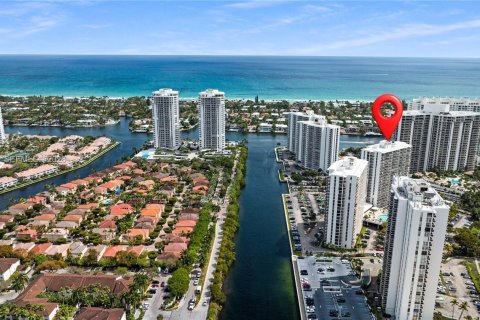 Condominio en venta en Aventura, Florida, 2 dormitorios, 93.37 m2 № 2045248 - foto 4