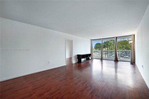 Condominio en venta en Aventura, Florida, 2 dormitorios, 93.37 m2 № 2045248 - foto 16