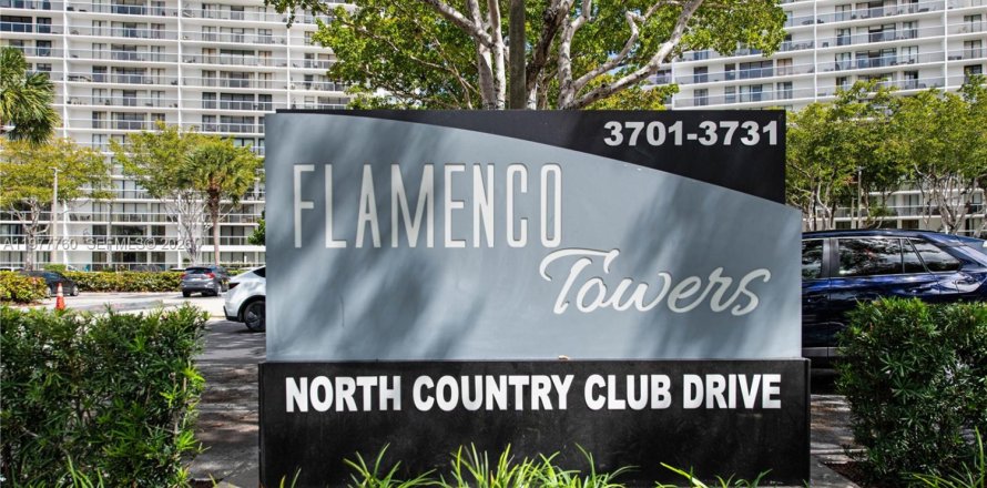 Condominio en Aventura, Florida, 2 dormitorios  № 2045248