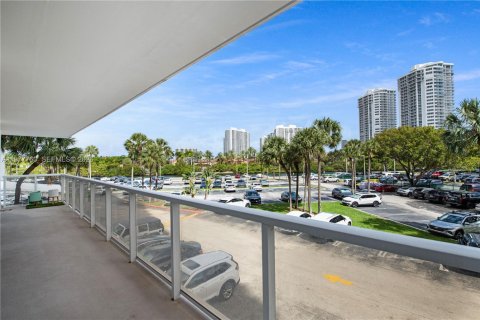 Condominio en venta en Aventura, Florida, 2 dormitorios, 93.37 m2 № 2045248 - foto 13