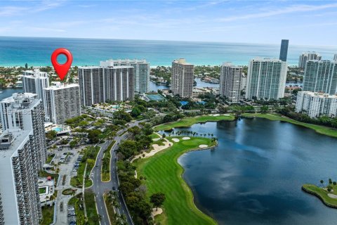 Condominio en venta en Aventura, Florida, 2 dormitorios, 93.37 m2 № 2045248 - foto 5