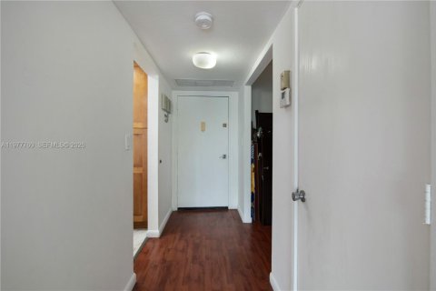 Condominio en venta en Aventura, Florida, 2 dormitorios, 93.37 m2 № 2045248 - foto 28