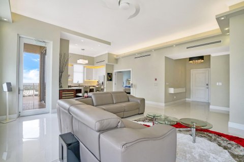 Condo in Fort Lauderdale, Florida, 3 bedrooms  № 2173876 - photo 5