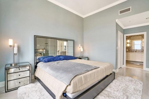 Condo in Fort Lauderdale, Florida, 3 bedrooms  № 2173876 - photo 15