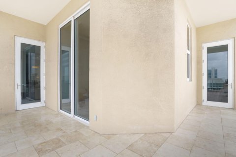 Condo in Fort Lauderdale, Florida, 3 bedrooms  № 2173876 - photo 21