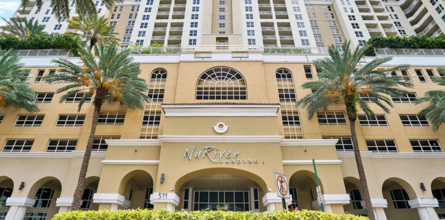 Condo in Fort Lauderdale, Florida, 3 bedrooms  № 2173876