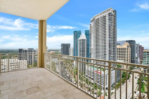 Condo in Fort Lauderdale, Florida, 3 bedrooms  № 2173876 - photo 24