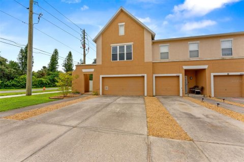 Townhouse in Saint Petersburg, Florida 3 bedrooms, 156.54 sq.m. № 2406356
