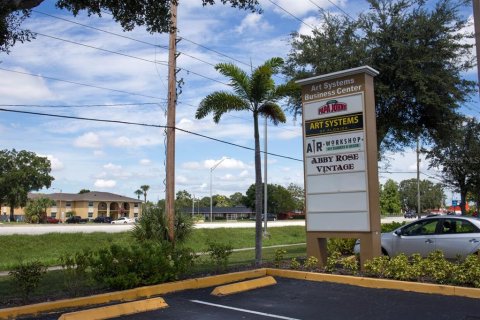 Propiedad comercial en alquiler en Winter Park, Florida, 1397.44 m2 № 791806 - foto 6