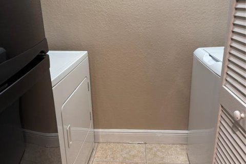 Condo in Orlando, Florida, 1 bedroom  № 1914967 - photo 9